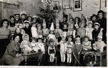 Bal w przedszkolu rok ok.1964. Z archiwum Anki Orczykowskiej 