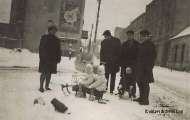 Ulica Poznańska, lata 60-te XX w. Z archiwum Zbigniewa Prusaka 