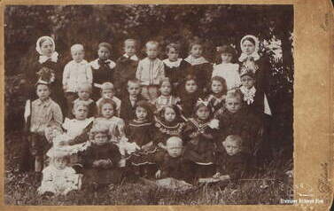 Ochronka prawdop. w Kcyni, pocz. XX w. Z archiwum Zbigniewa Prusaka  