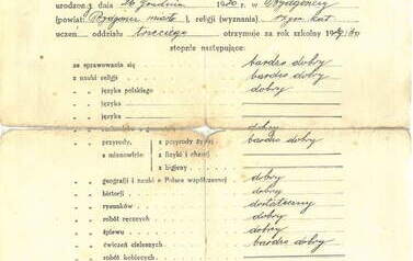 Świadectwo ukończenia III oddziału Publicznej Szkoły Powsz. przez Edmunda Stroińskiego, r. szk. 1929/30. Ciekawostką jest podpis rodzica na świadectwie. Z archiwum Grażyny Andrzejewskiej