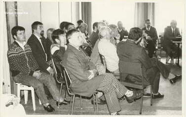Pierwsza sesja Rady Miejskiej, 6.06.1990 r. Z archiwum Anny Oratowskiej 