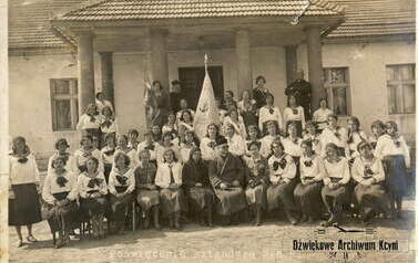 Napis na fot.: Poświęcenie sztandaru S.M.P. Słupy, 22.4.1934 r. 