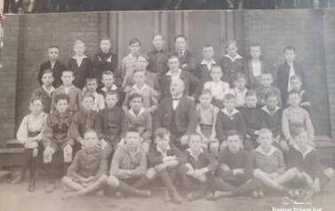Kl. II a. Rok szkolny 1926/27. Z archiwum Katarzyny G&oacute;raj-Kozłowskiej