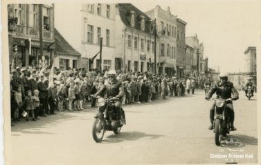 Rajd motocyklowy w Kcyni, lata 60. Z archiwum Mariusza Koplinera 