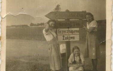 1942 r. Okupacja niemiecka. Władka, Marysia i Krystyna Szmalberg. Z archiwum Anny Stypczyńskiej 