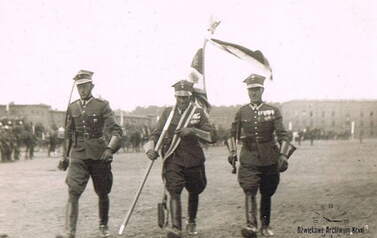 Wręczenie sztandaru 15. Pułkowi Artylerii Lekkiej. 26.06.1938 r. Z archiwum Michała Maciejewskiego 