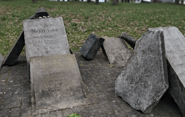 Lapidarium na cm. żydowskim w Kcyni 