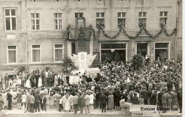 Jeden z ołtarzy eucharystycznych. Z arch. Teresy Makarewicz