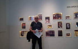 Tomasz Kmiotek w muzeum w Antwerpii 