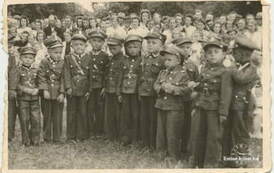 Dzieci z ochronki w Kcyni, ok. 1946-47 r. Z archiwum A. Oratowskiej 