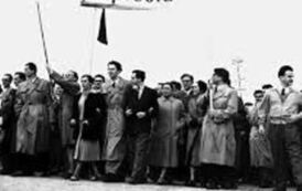Warszawa, redakcja "Po prostu" na pochodzie pierwszomajowym, 1.05.1957 r. 