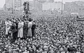 Warszawa, wiec na Pl. Defilad, 24.10.1956 r.