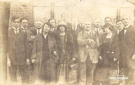 Stanisław Głowacki wraz z gronem pedagogicznym - Łobzowiec, 22.03.1931 r. Z archiwum Adama Czabańskiego