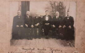 Magistrat Miasta Kcyni: Komasiński, Złotowicz, Zi&oacute;łkowski, Rybarczyk (burmistrz), Kozłowski, Batog. Z archiwum Katarzyny G&oacute;raj-Kozłowskiej