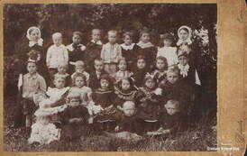 Ochronka w Kcyni, pocz. XX w., diakonisy Fot. Otto Scheibe, Exin. Ze zbior&oacute;w Zbigniewa Prusaka