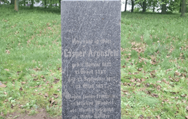 Obelisk Caspera Aronsfelda (wersja niem.). Fot. J. Makarewicz
