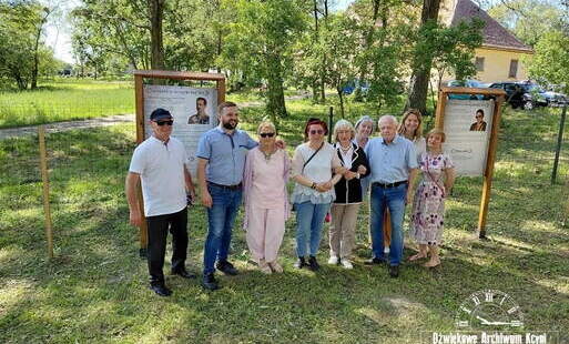 Zdjęcie do Oni przyszli na świat w Smoguleckiej Wsi 